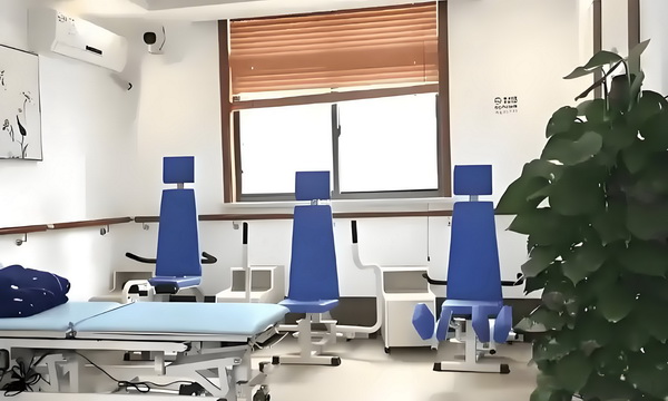 深圳积分入户代理_董璇婚后情况曝光！不愿丈夫和女儿住一起，与其分居，倪萍很担忧 人护老年理理专业念引进