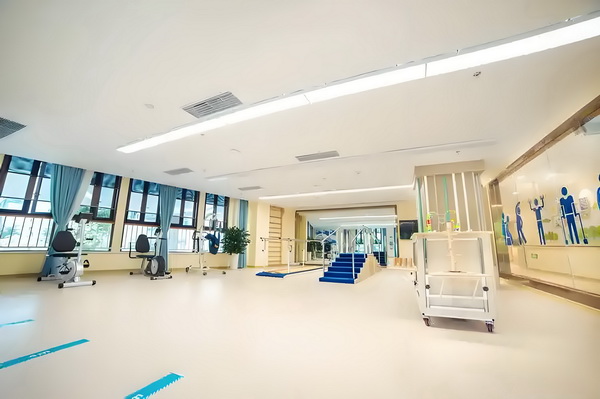 深圳新入户条件_杨洋新剧《凡人修仙传》首播4集，口碑出炉，观众评价一针见血 观行中而是策时在执国政